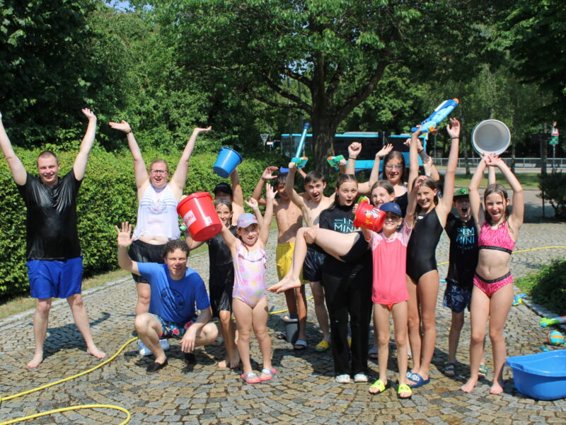Wasserschlacht der Ministranten