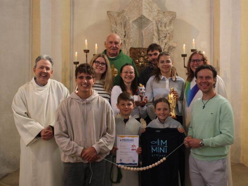 Familiengottesdienst mit Ministrantenaufnahme in Sandelzhausen